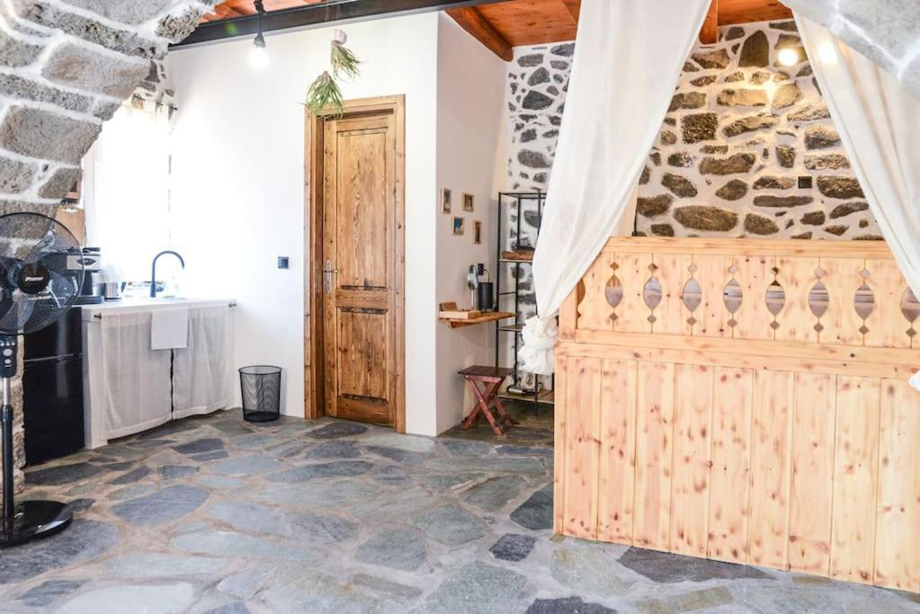 Volcano View Nisyros Emporeios  Ngoại thất bức ảnh